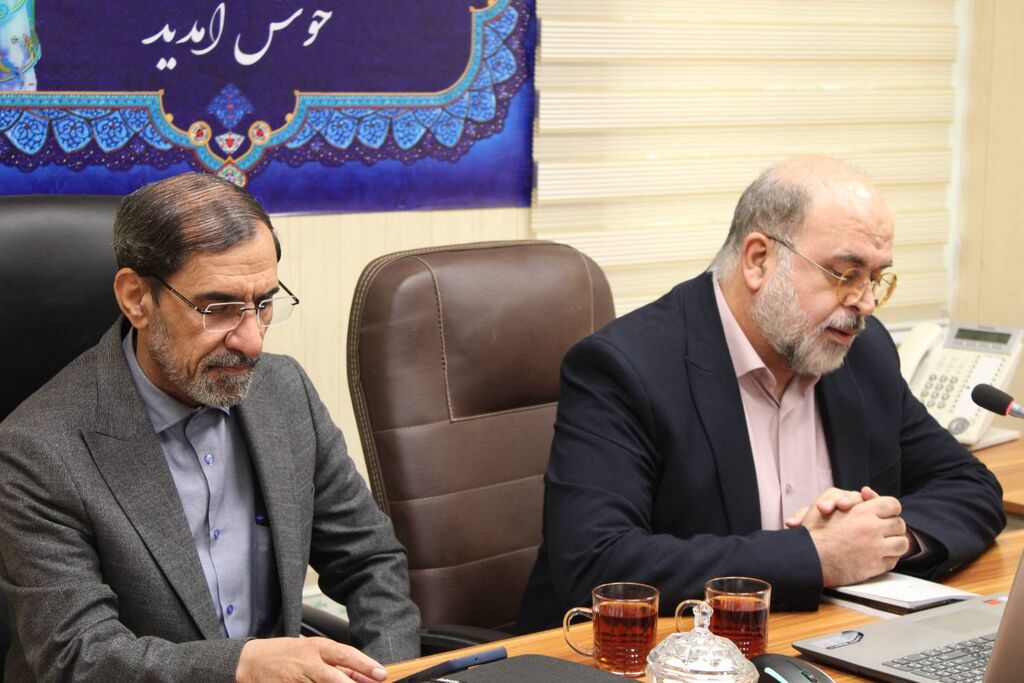 ماموریت مربی کانون کمکردن فاصله علم و عمل در بین اعضا  است