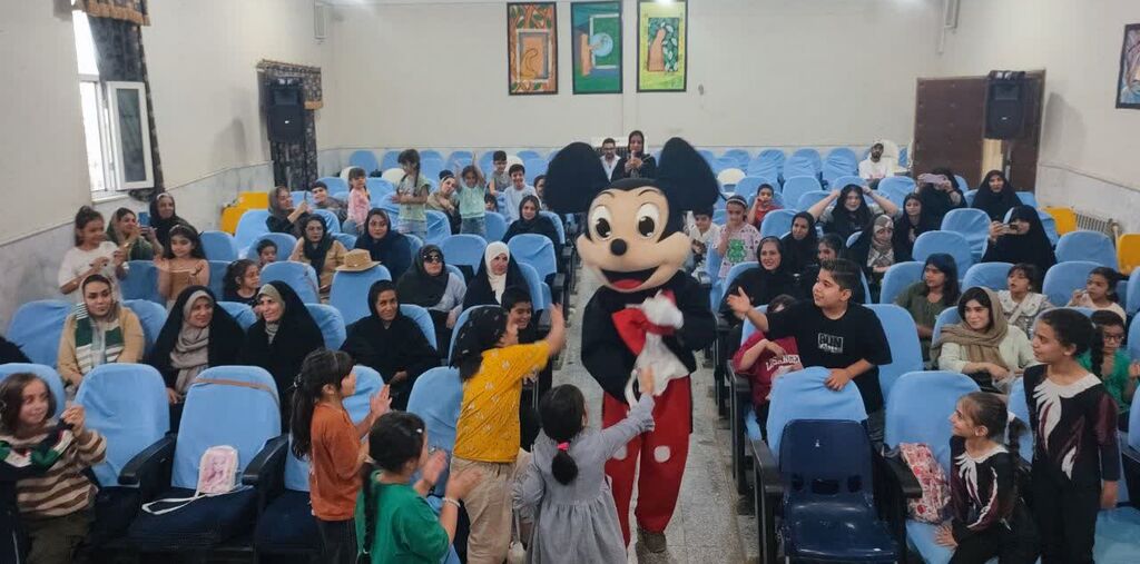 مرکز فرهنگی هنری کنگاور میزبان "محله شاد" شد