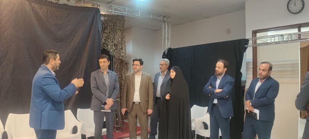 در آستانه هفته ی ملی کودک، بازدید اعضای شورای شهر و مسئولان شهرداری از مجتمع فرهنگی هنری کانون واقع در  پردیسان