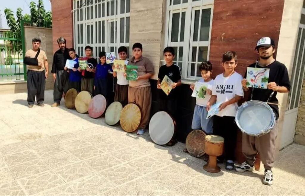 همنوایی کتاب، دف و دوچرخه در مرکز روانسر