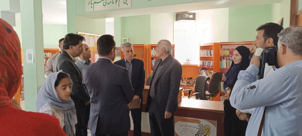 بازدید نماینده مجلس و مسئولان از مرکز شماره ۸ شهر کرمانشاه