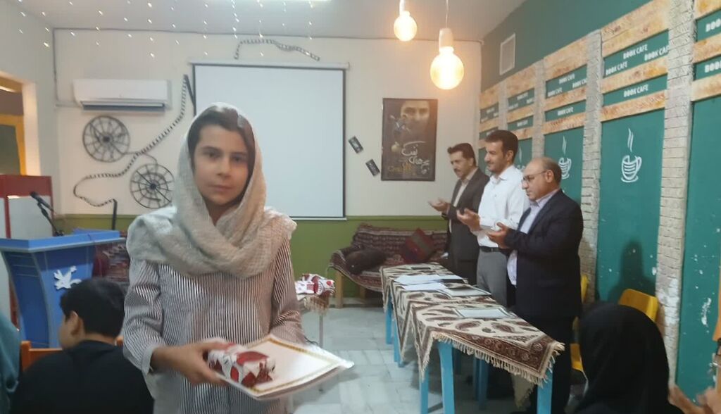 برگزاری مرحله نهایی دومین لیگ گلستانخوانی در کانون کرمانشاه