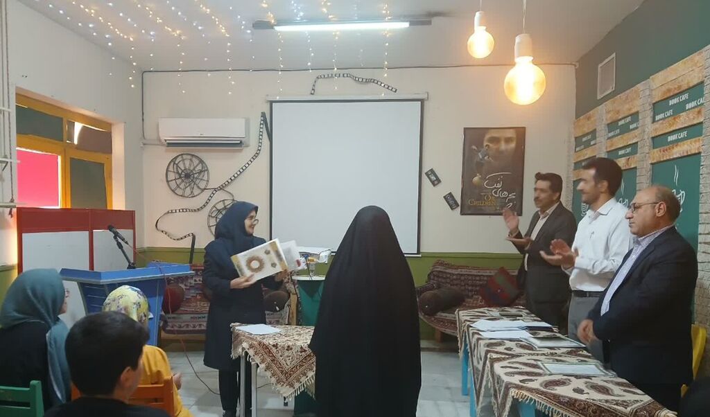 برگزاری مرحله نهایی دومین لیگ گلستانخوانی در کانون کرمانشاه