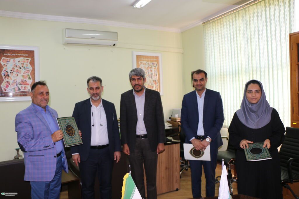 تجلیل از عوامل نمایش عروسکی «قلب آدم برفی» در کانون فارس