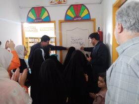 آیین افتتاحیه نمایشگاه دستاوردهای تابستانه اعضای کانون با حضور شهردار مهاجران