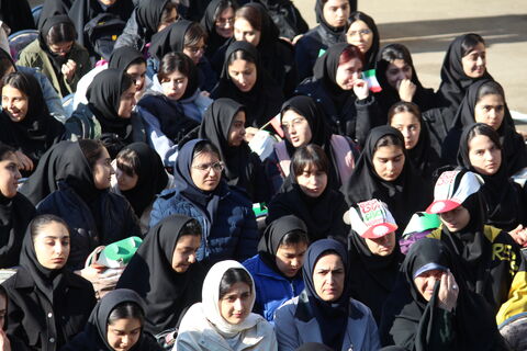 ویژه برنامه آغاز سال تحصیلی و هفته دفاع مقدس با حضور  مدیرکل کانون استان ،مسئولین استانی و  وزیر محترم راه و شهرسازی درتبریز
