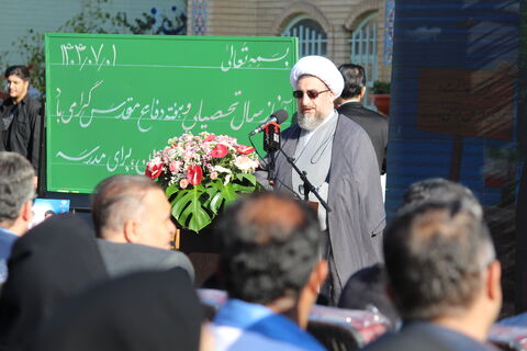 ویژه برنامه آغاز سال تحصیلی و هفته دفاع مقدس با حضور  مدیرکل کانون استان ،مسئولین استانی و  وزیر محترم راه و شهرسازی درتبریز