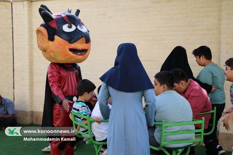 حضور مدیرکل کانون در جشن آغاز سال تحصیلی