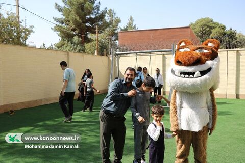 حضور مدیرکل کانون در جشن آغاز سال تحصیلی