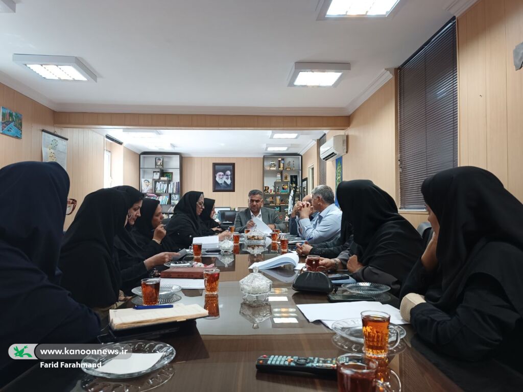 نشست شورای فرهنگی کانون سیستان و بلوچستان با محوریت هفته ملی کودک و برنامهریزی هفته دفاع مقدس نشست شورای فرهنگی کانون سیستان و بلوچستان با محوریت هفته ملی کودک و برنامهریزی هفته دفاع مقدس برگزار شد