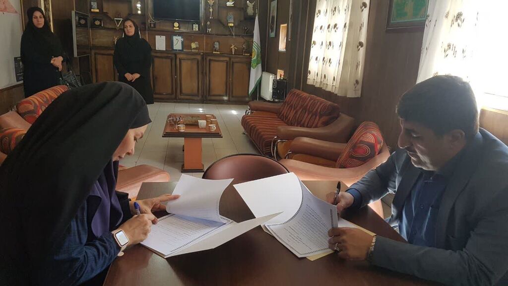 امضای تفاهمنامه همکاری کانون کرمانشاه با اداره آموزشو پرورش استثنایی