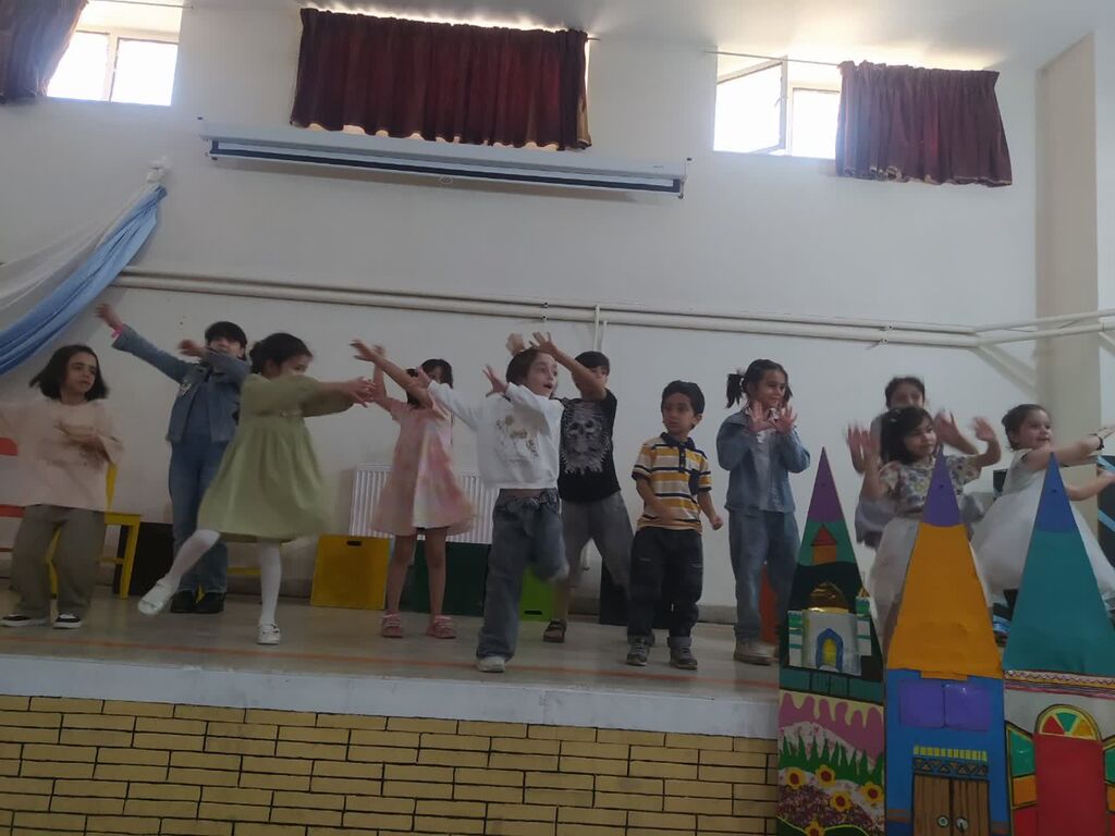 جشن اختتامیه کارگاههای تابستانی نمایش خلاق مرکز 3 همدان برگزار شد