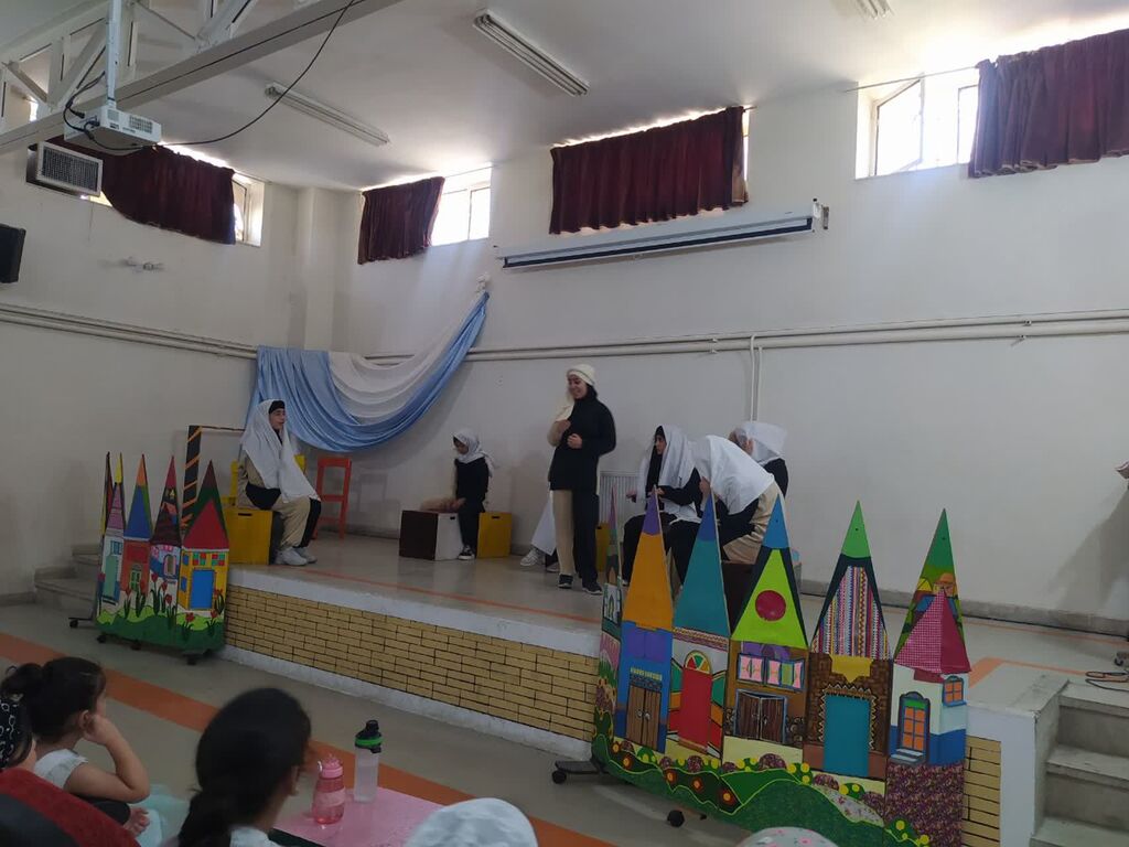 جشن اختتامیه کارگاههای تابستانی نمایش خلاق مرکز 3 همدان برگزار شد