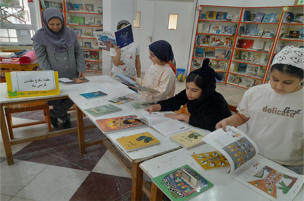 مراکز کانون گیلان با برپایی نمایشگاه کتاب پذیرای مخاطبان است/ مربیان راویان روایتهای پایداریمیشوند