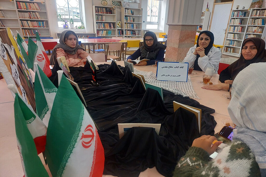 مراکز کانون گیلان با برپایی نمایشگاه کتاب پذیرای مخاطبان است/ مربیان راویان روایت‌های پایداری‌می‌شوند