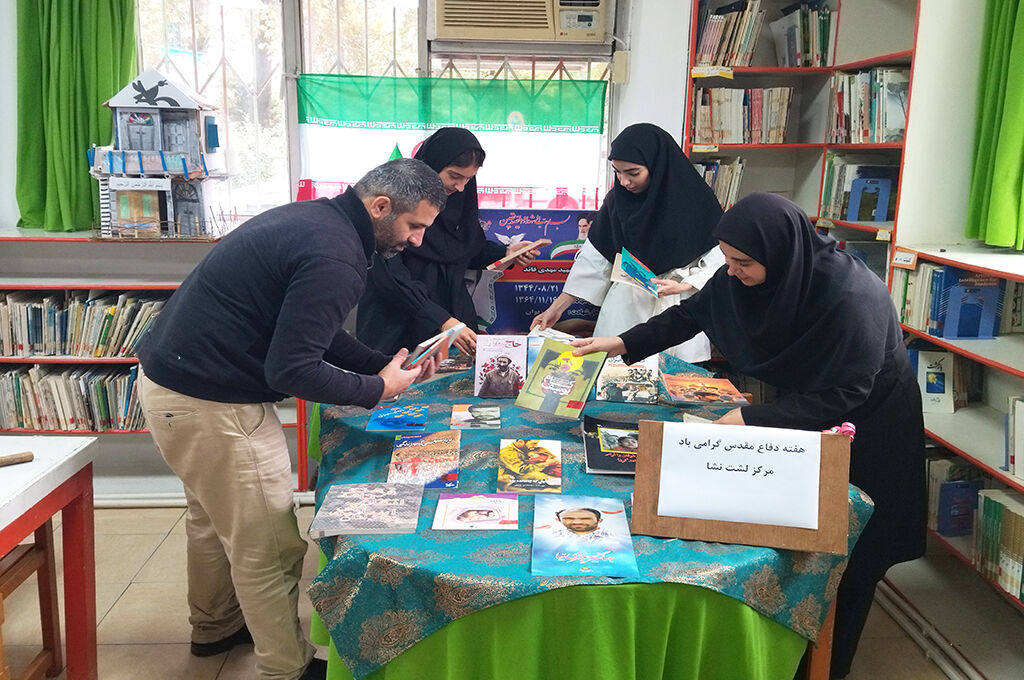 مراکز کانون گیلان با برپایی نمایشگاه کتاب پذیرای مخاطبان است/ مربیان راویان روایت‌های پایداری‌می‌شوند