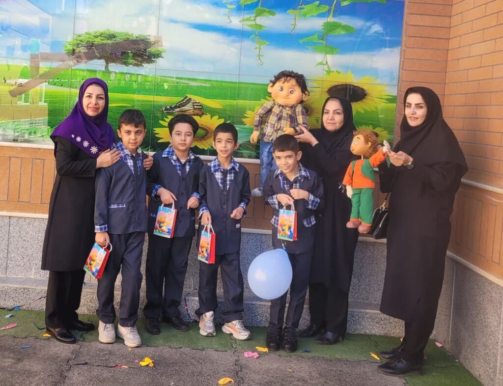 حضور مربیان مرکز فراگیر کانون همدان در مدرسه کودکان اوتیسم