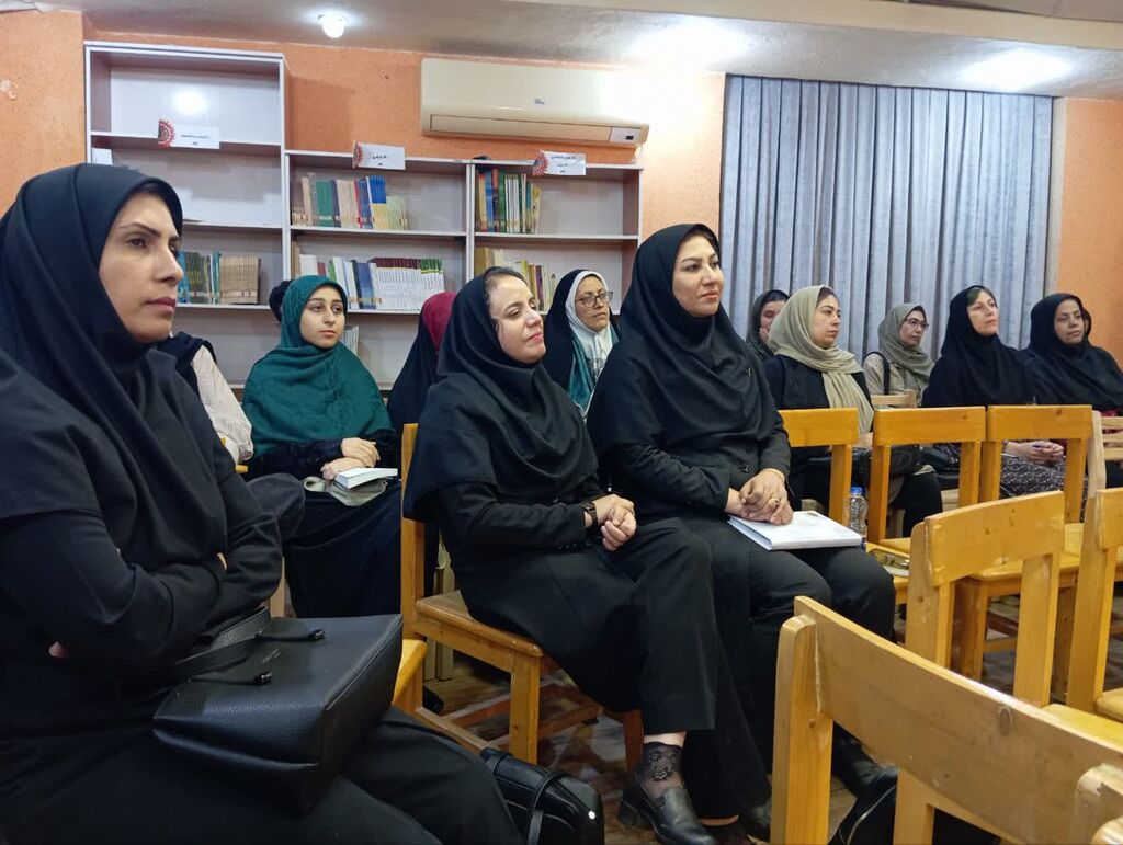 برگزاری کارگاه قصه گویی در مرکز شماره یک بندرعباس