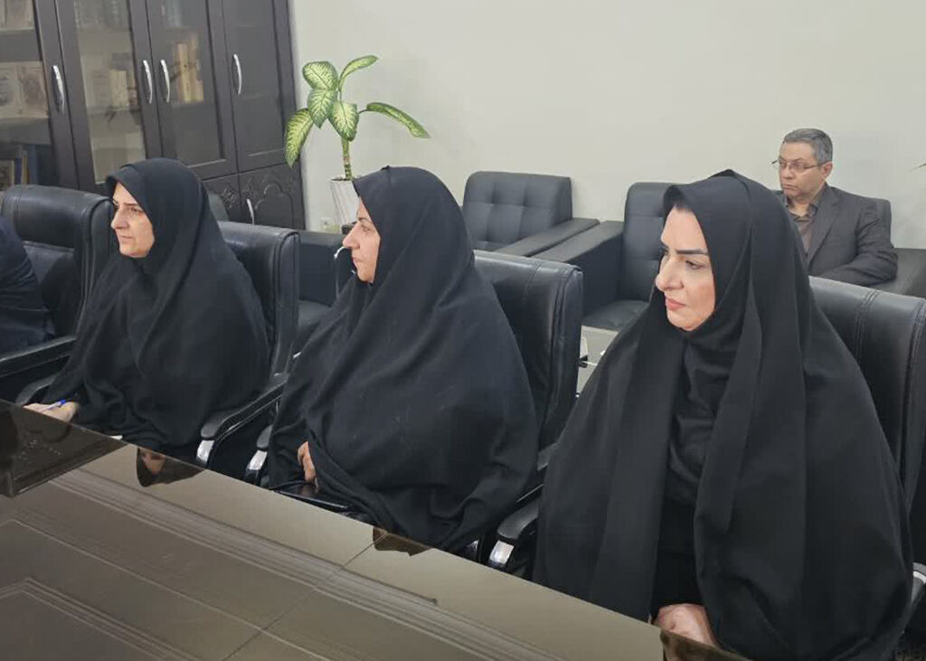 نشست هماهنگی و همافزایی دستگاهها به منظور برپایی هفته ملی کودک در یزد برگزار شد