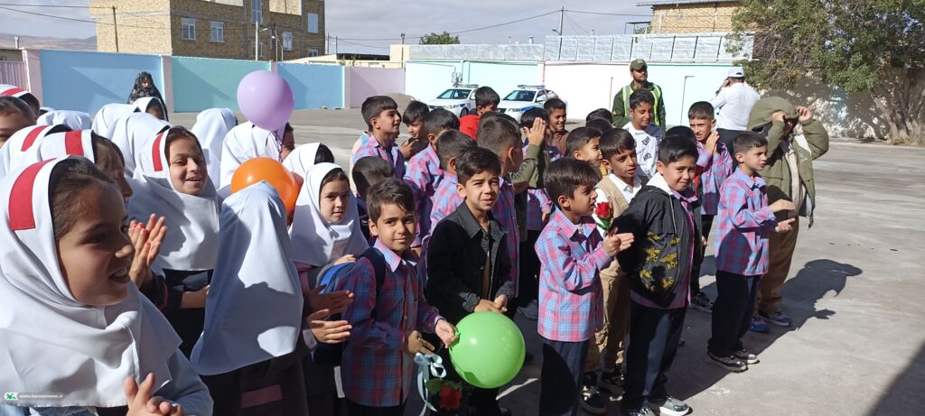 ویژهبرنامه هفته دفاع مقدس و بازگشایی مدارس در یوسفآباد با محوریت آموزش ترافیکی