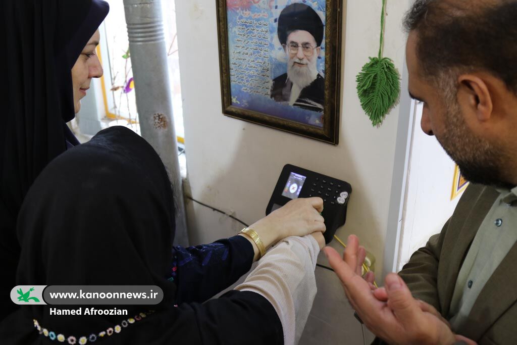 آرزوی ملیکا برآورده شد؛ نوجوان کمتوان ساروی مربی افتخاری کانون پرورش فکری شد