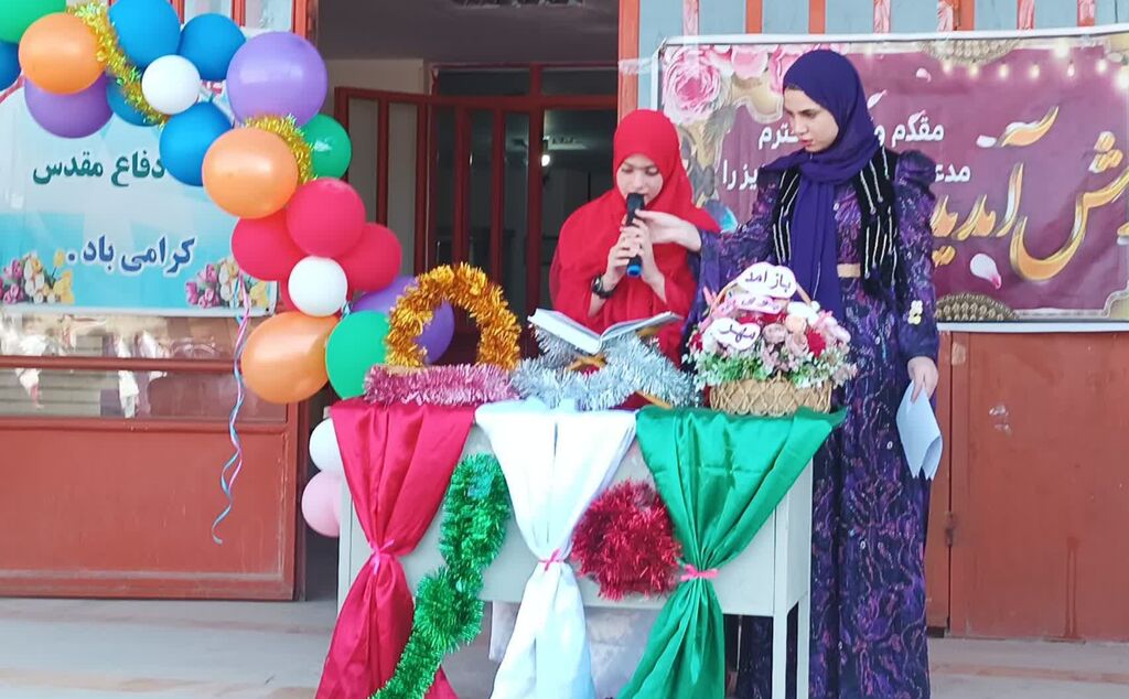 آغاز سال تحصیلی با هنر و یاد حماسهسازان در مدرسه احسان ثلاث باباجانی