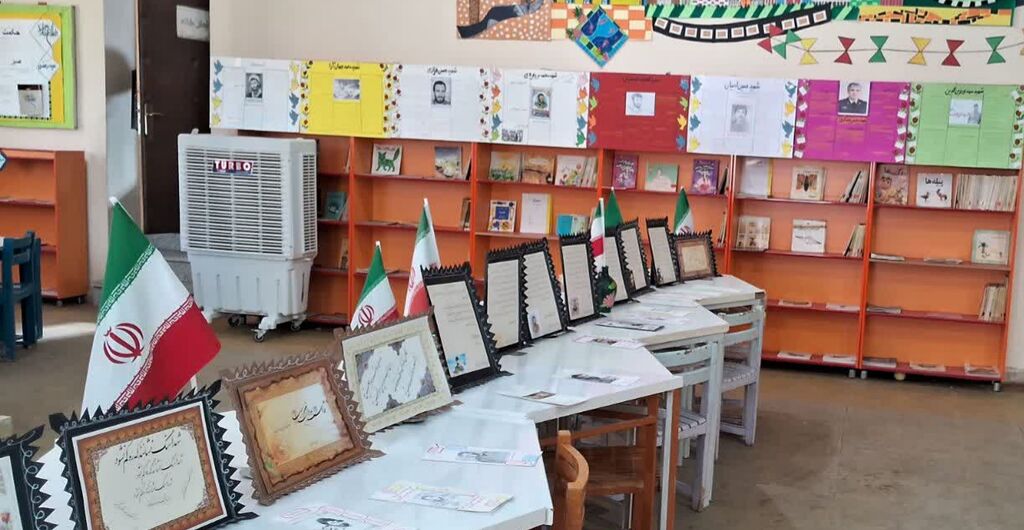 بازگشایی نمایشگاه آثار هنری دفاع مقدس در مرکز کنگاور