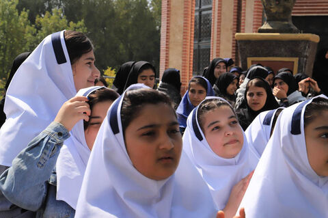 نمایش «هیولیا» با تماشاخانه سیار کانون در سرعین و اردبیل روی صحنه رفت