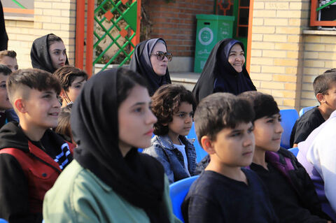 نمایش «هیولیا» با تماشاخانه سیار کانون در سرعین و اردبیل روی صحنه رفت