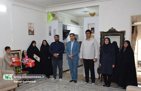 تجلیل مدیرکل کانون لرستان از فرزندان شهید عباس پیریایی