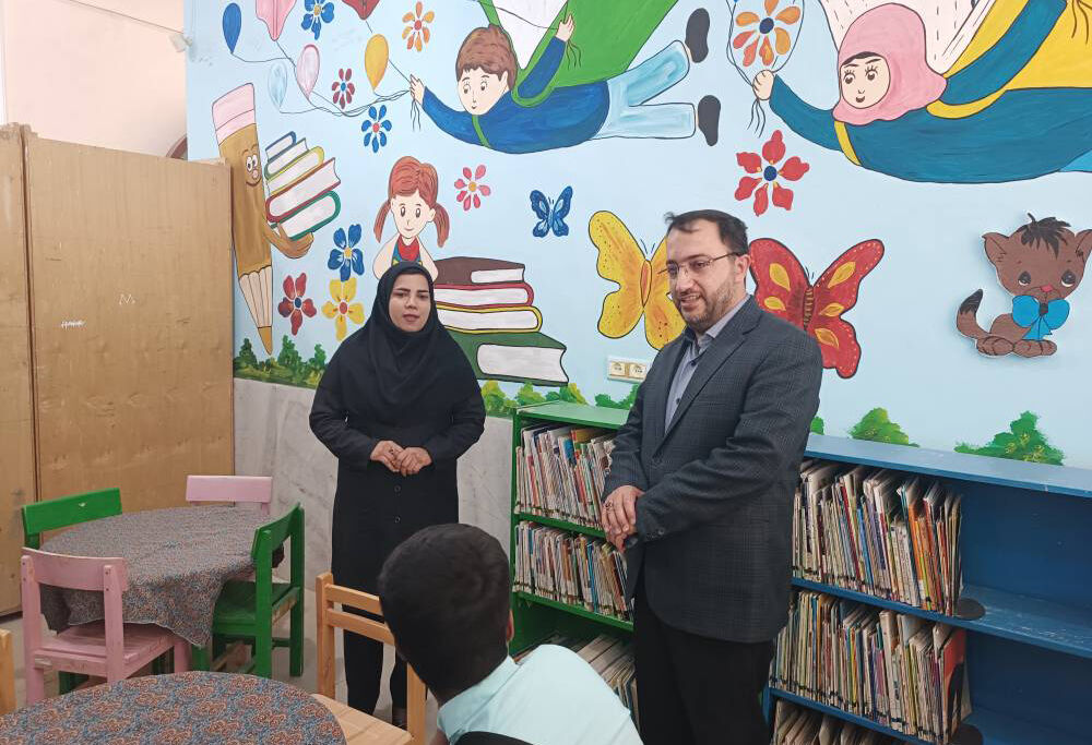 مدیرعامل از مدرسهها و مراکز کانون شمال سیستان و بلوچستان بازدید کرد