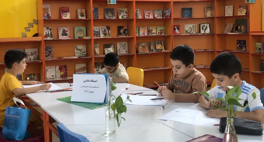 مرکز شماره ۱ صحنه میزبان نمایشگاه صنایع‌دستی و ایستگاه نقاشی