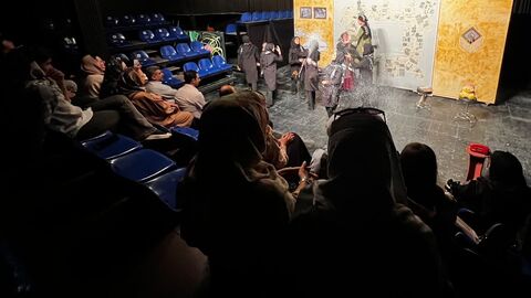 نمایش روژا دلنیا باش