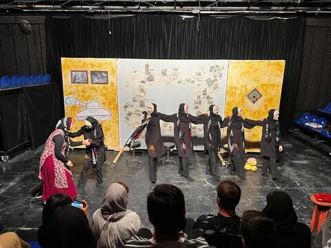 نمایش روژا دلنیا باش