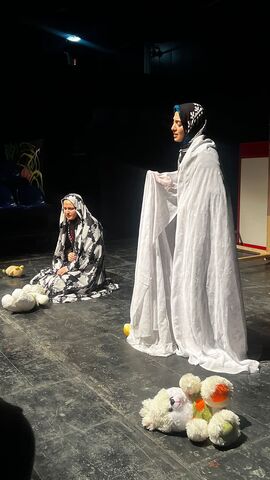 نمایش روژا دلنیا باش