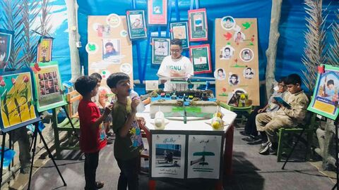 برپایی غرفه کودک و نوجوان در نمایشگاه دفاع مقدس شهرستان سیریک