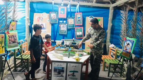 برپایی غرفه کودک و نوجوان در نمایشگاه دفاع مقدس شهرستان سیریک