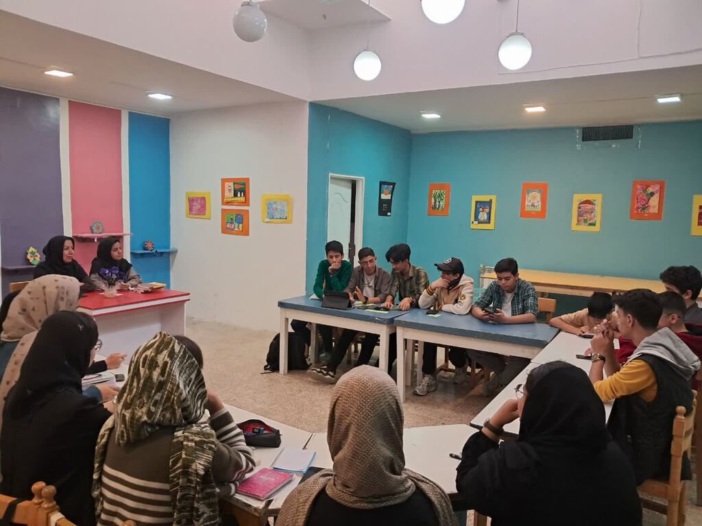 بیست و نهمین انجمن ادبی مهتاب قوچان برگزار شد