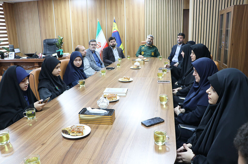 نشست کانونیها با یادگار ماندگارهشت سال دفاع مقدس