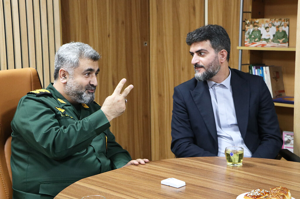 نشست کانونیها با یادگار ماندگارهشت سال دفاع مقدس