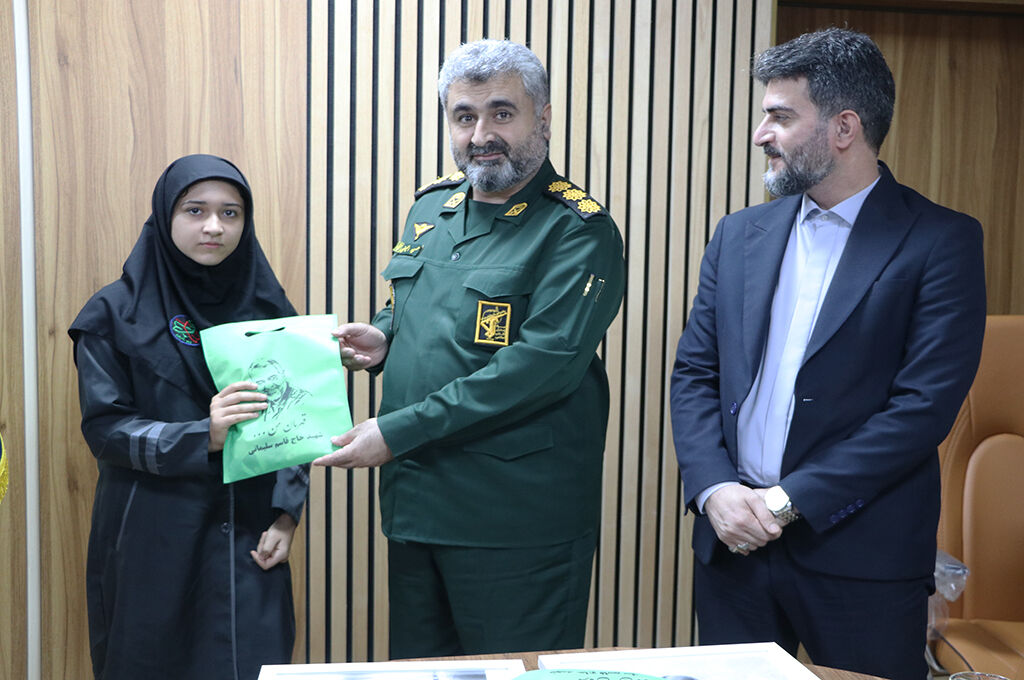 نشست کانونیها با یادگار ماندگارهشت سال دفاع مقدس