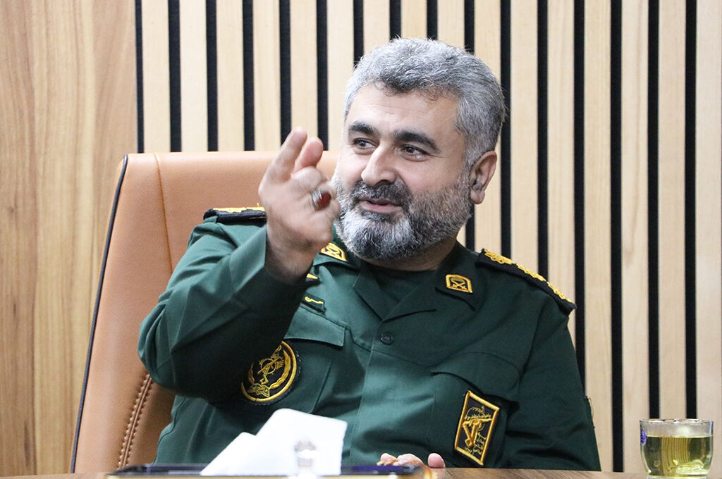 نشست کانونیها با یادگار ماندگارهشت سال دفاع مقدس