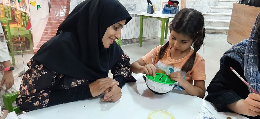 هم خوانی مادران و دختران در خان های شاهنامه؛ در رویداد ملی نوآورانه ی مرکز فرهنگی هنری شماره ۸ کانون استان قم