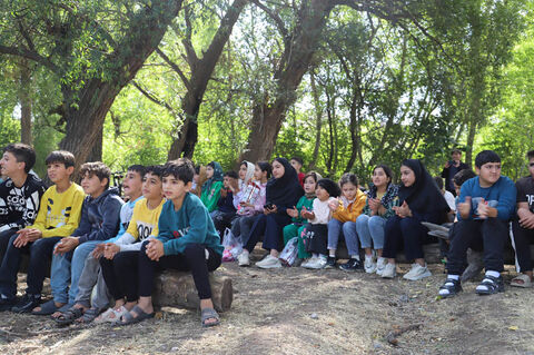 هیولا، لبخندی در قاب نمایش/ اجرای عدالت فرهنگی با سفر تماشاخانه کانون به اوریق و آراللو
