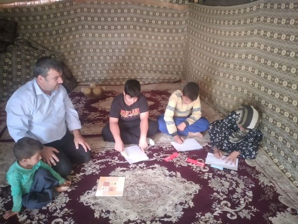 کتاب و قصه در چادرهای عشایری؛ روایت حضور مربیان سیار کانون همدان