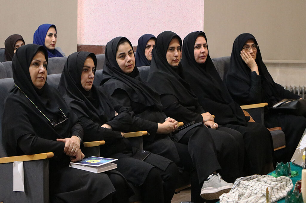 برگزاری نشست هماندیشی مربیان مراکز کانون گیلان