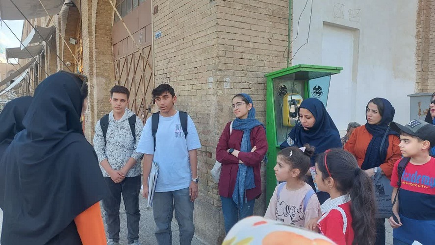 بازدید کانونیاران از مجموعه تاریخی میدان امام خمینی(ره) اصفهان نصفجهان