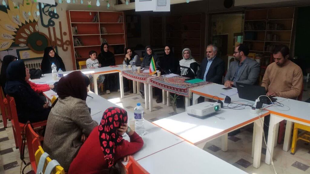 تجدید میثاق اعضای کانون همدان با فرهنگ ایثار و مقاومت در هفته دفاع مقدس