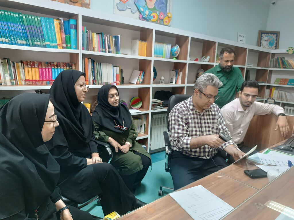 تشریح فرآیند بارکدگذاری کتابها در مراکز فرهنگی هنری کانون استان سمنان