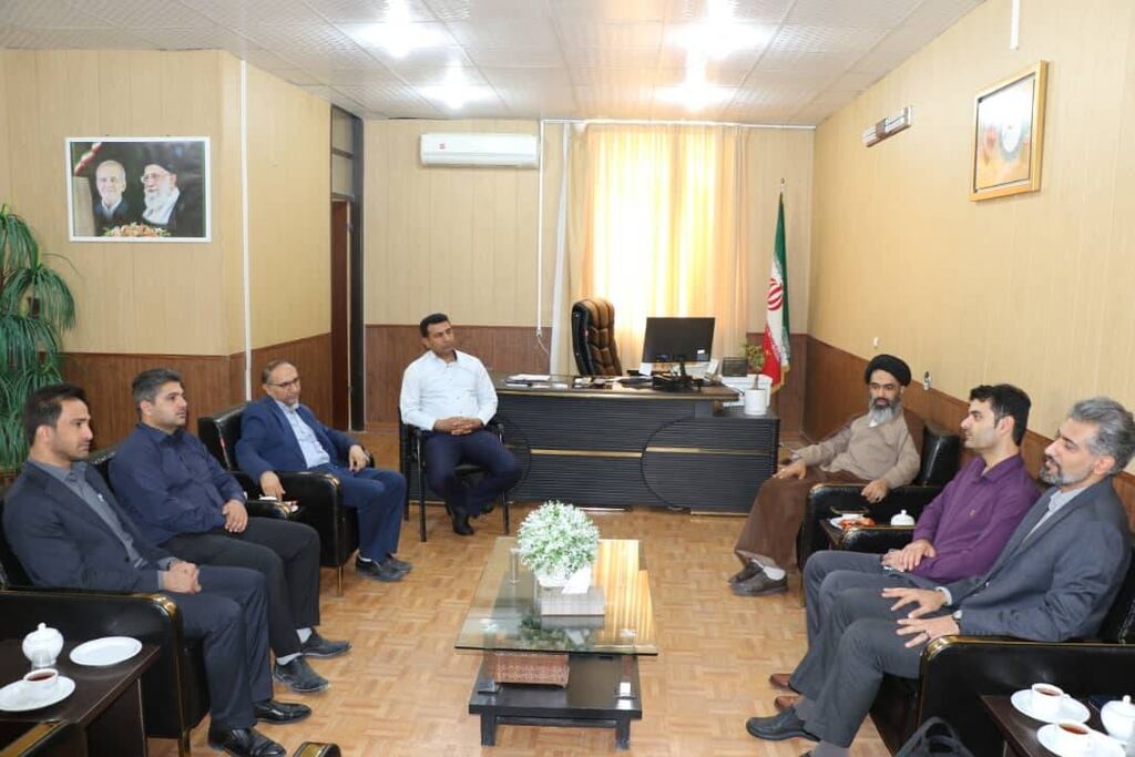 آغاز بهکار شعبه جدید کانون زبان ایران در کوار با حمایت مسئولان محلی